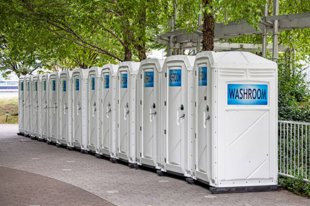 Affordable portable toilet rental in Baldwin City, KS